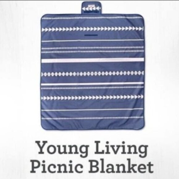 foldable picnic ground blanket Young Living 50" x 60" polyester carry ha… - Picture 3 of 3